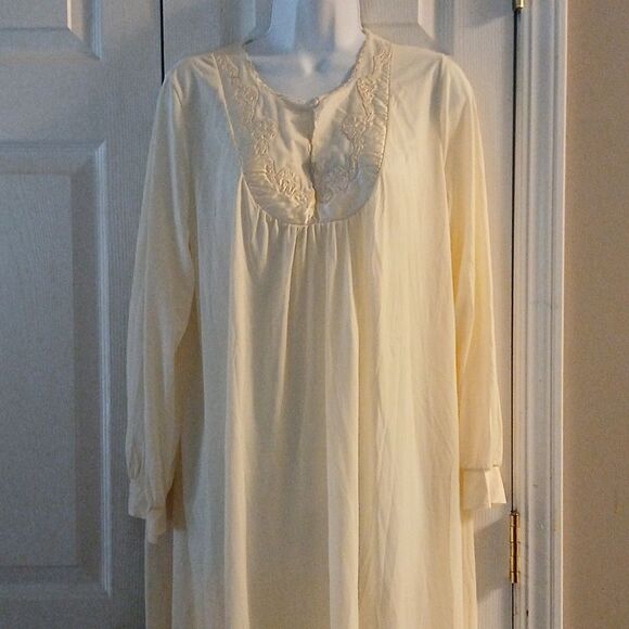 Vintage ivory long  nightgown  Sz L - Picture 3 of 8